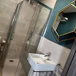 A 20 Metros De La Mezquita Catedral ,apartamentos Turistico Cespedes 5 Apartment *