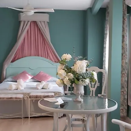 A 20 Metros De La Mezquita Catedral ,apartamentos Turistico Cespedes 5 Apartamento *