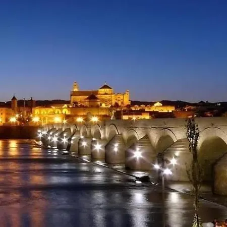 A 20 Metros De La Mezquita Catedral ,apartamentos Turistico Cespedes 5 * Cordoba